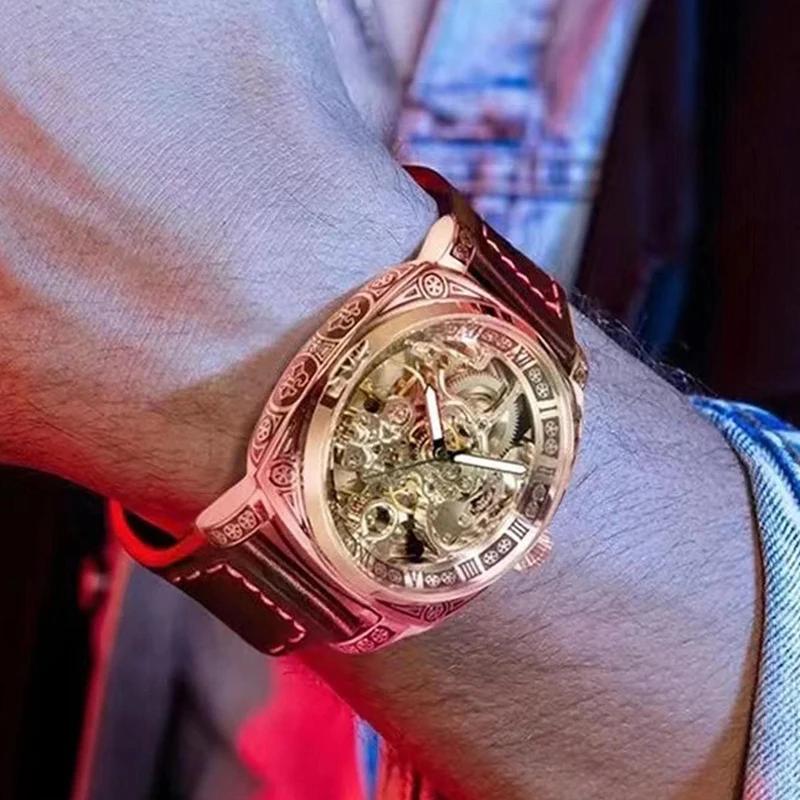 Une montre mécanique creuse à Tourbillon entièrement automatique sculptée lumineuse de Style d'affai