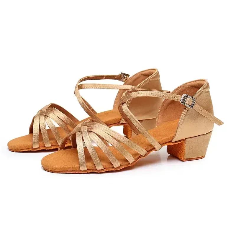 Chaussures de danse latine pour femmes, semelle souple, sandales d'entraînement de danse pour filles