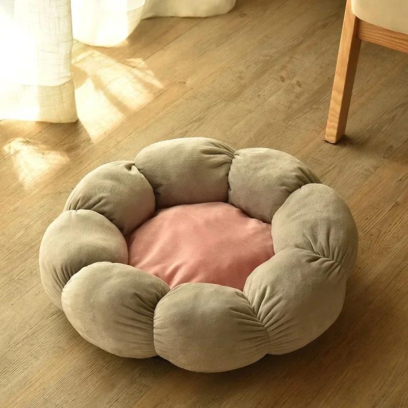 Lit pour animaux de compagnie confortable en forme de fleur unique pour une utilisation intérieure e