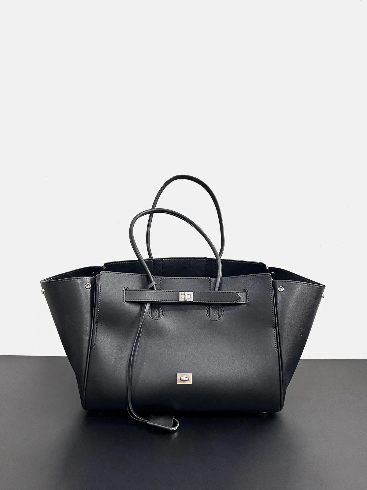Sac à bandoulière de luxe grande capacité en cuir noir de haute qualité avec fermoir argenté/doré, s