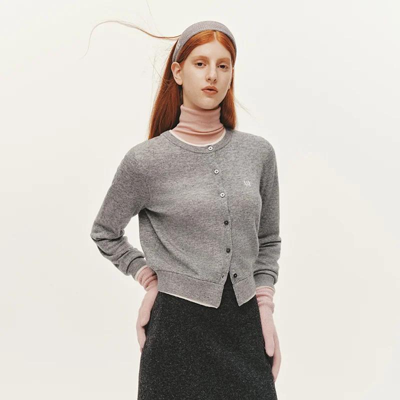 Semir tricoté pull coupe ajustée brodé pull femmes 2025 hiver Style court col rond haut superposé