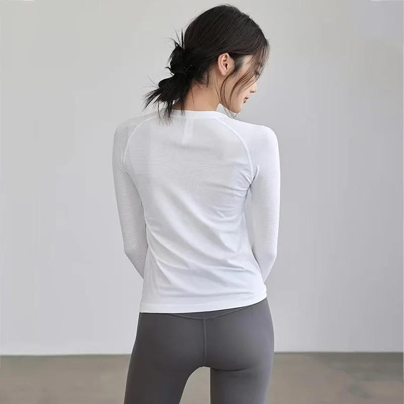 Haut de yoga ultra-léger sans coutures avec trous pour les pouces - Séchage rapide, évacuation de l'