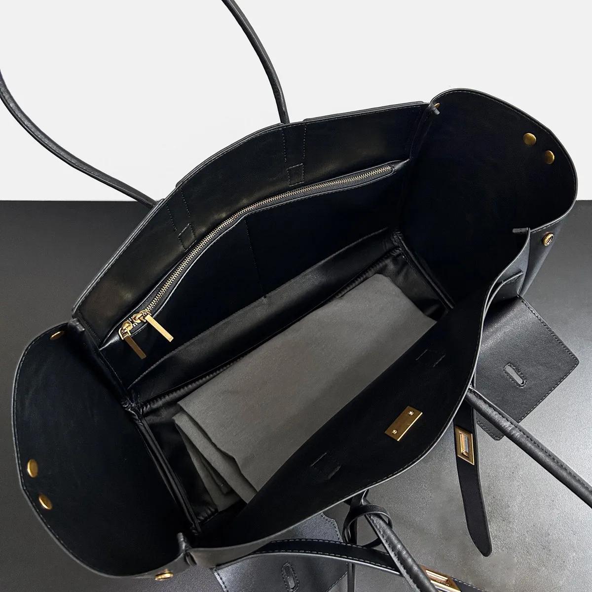 Sac à bandoulière de luxe grande capacité en cuir noir de haute qualité avec fermoir argenté/doré, s