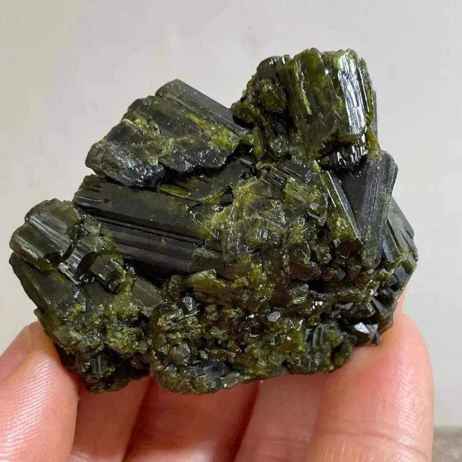 Pierre de tourmaline verte naturelle de haute qualité, spécimen minéral brut, pierres précieuses, pi