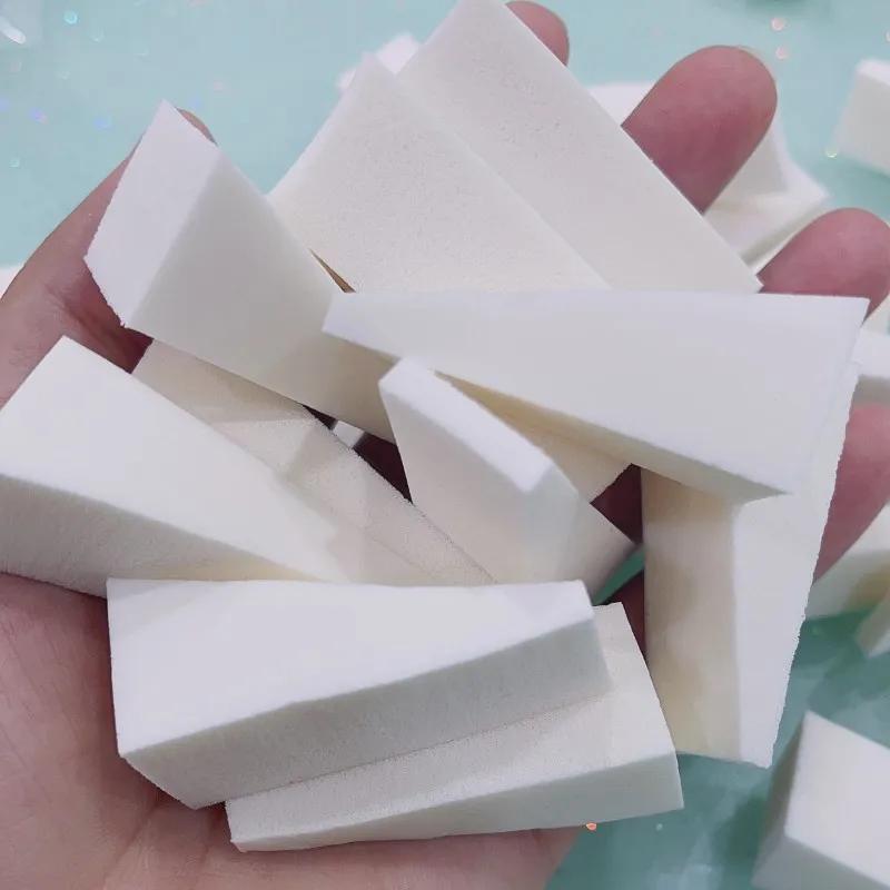 100 pièces/ensemble Triangle éponges douces blanc/dégradé coloré sec humide utilisation maquillage é