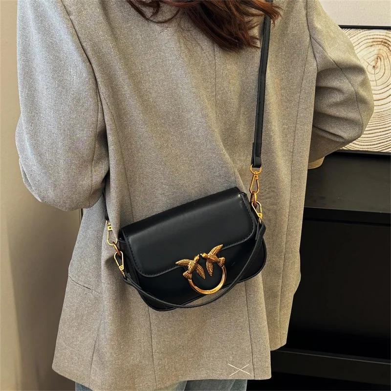 Mini sac à bandoulière élégant rétro avec chaîne de luxe, minimaliste pour les achats décontractés, 