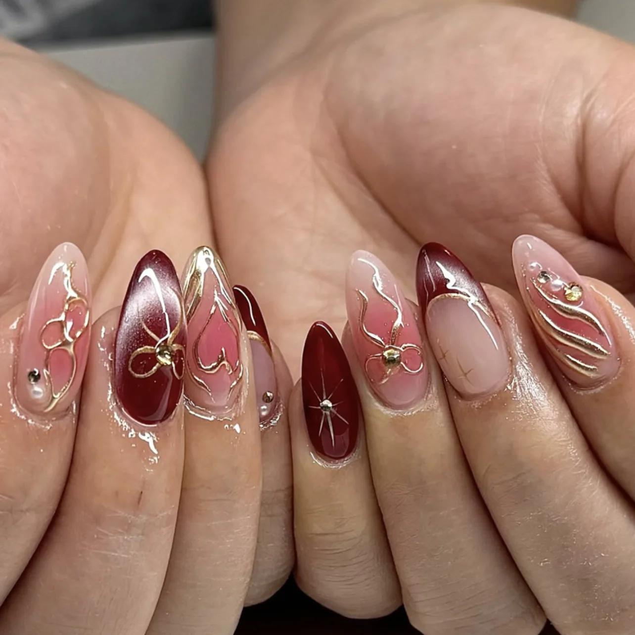 24 pièces faux ongles courts en amande ailes de papillon Nail Art avec colle paillettes fleur faux o
