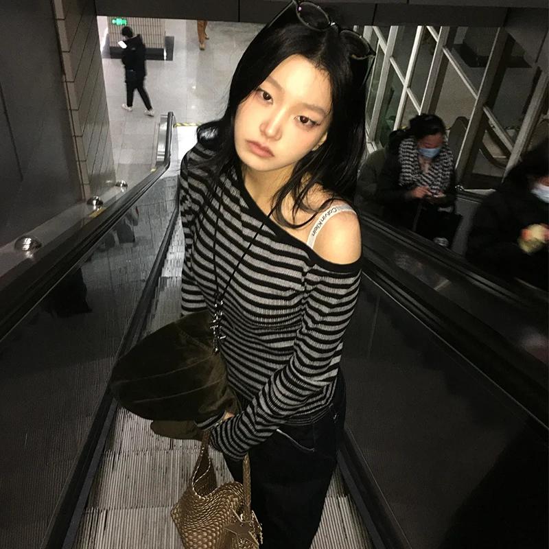 Genayooa japonais Y2k T-shirt femmes à manches longues épaules nues rayé culture hauts Y2k Grunge 20