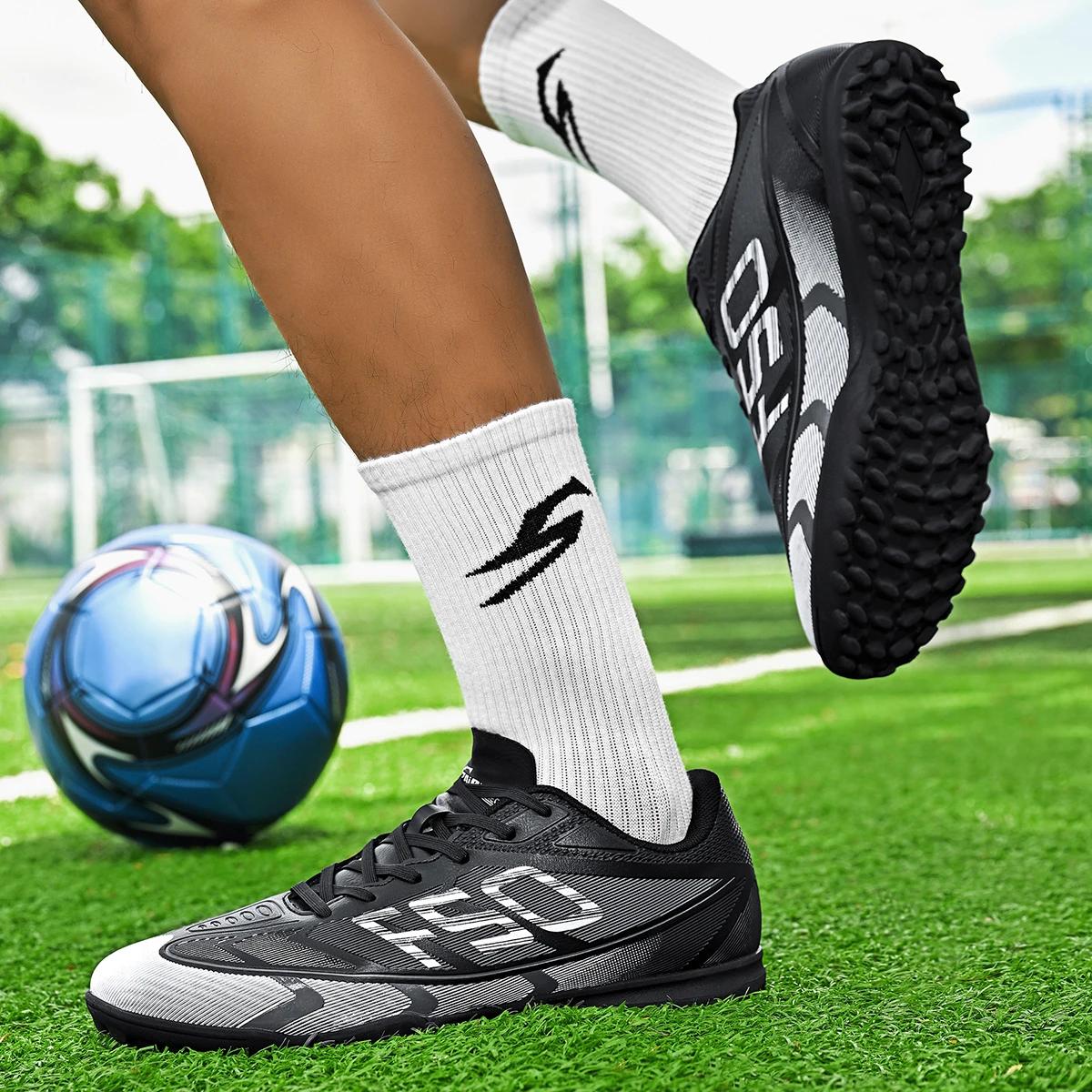 Chaussures de football basses populaires, clous cassés, styles unisexes TF et pointes FG, 2 couleurs