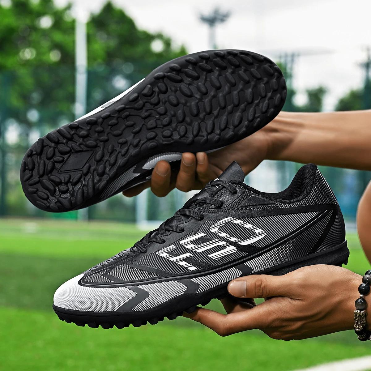 Chaussures de football basses populaires, clous cassés, styles unisexes TF et pointes FG, 2 couleurs