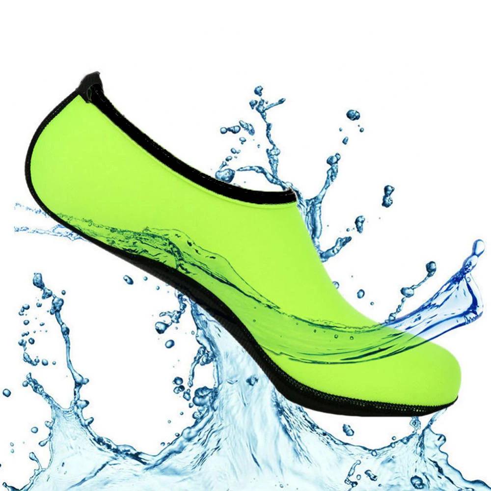 Une paire de chaussettes d'eau à séchage rapide unisexe, plusieurs couleurs, chaussures d'eau confor