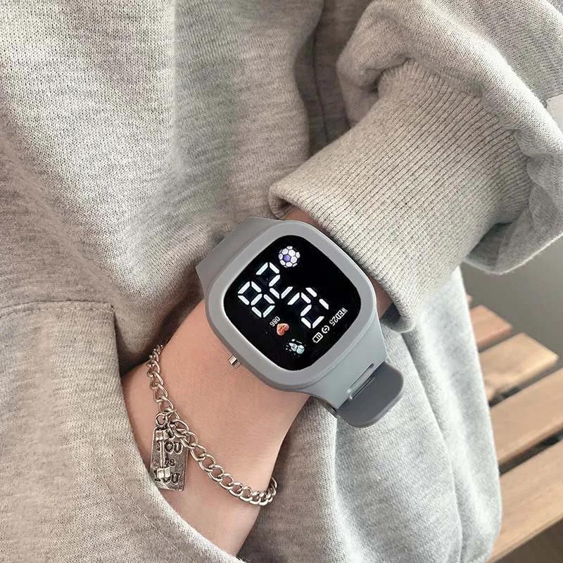 Montre électronique de sport pour enfants