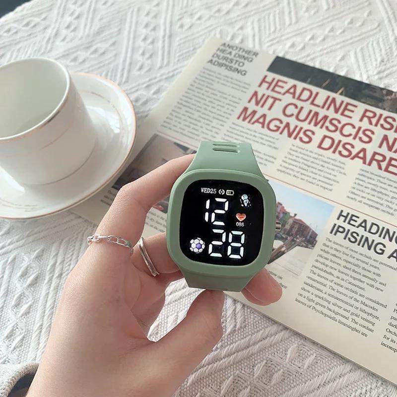 Montre électronique de sport pour enfants