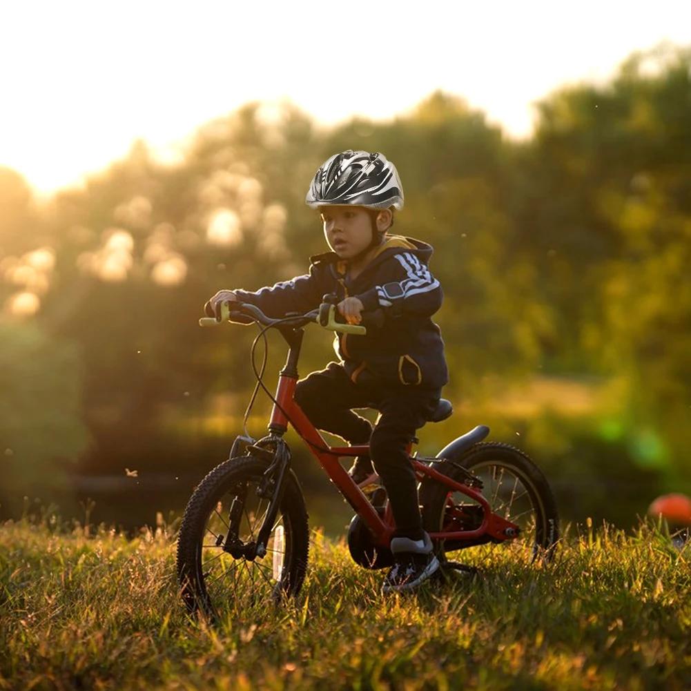 Casque de cyclisme respirant pour enfants protection de la tête casque de patinage sport plein air occasions spéciales