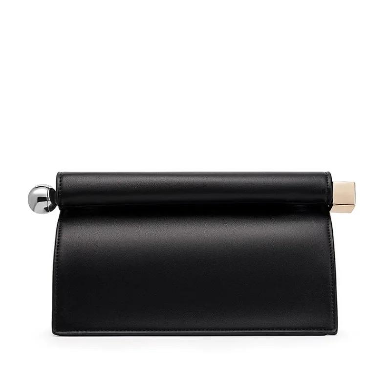 Un nouveau sac d'embrayage enroulé de luxe