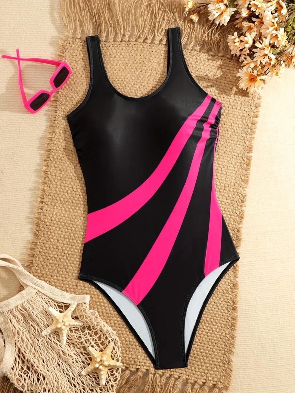 Maillot de bain une pièce slim pour femme