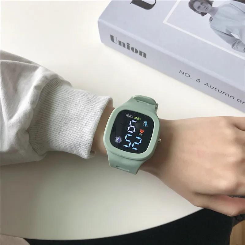 Montre électronique de sport pour enfants