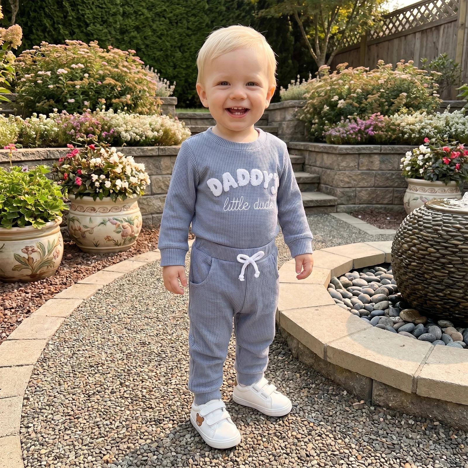 Vêtements pour bébé garçon, vêtements d'automne, broderie de lettres, combinaison à manches longues en tissu gaufré, pantalon uni, ensemble de 2 pièces