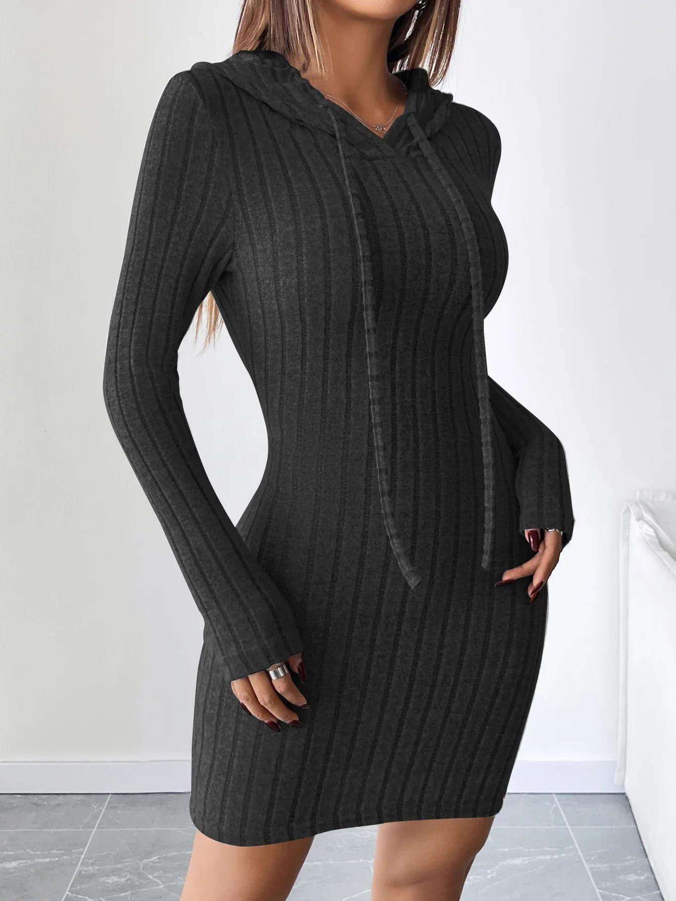 Robe ajustée à capuche tricotée côtelée à la mode avec cordon de serrage - Style décontracté confortable pour les femmes