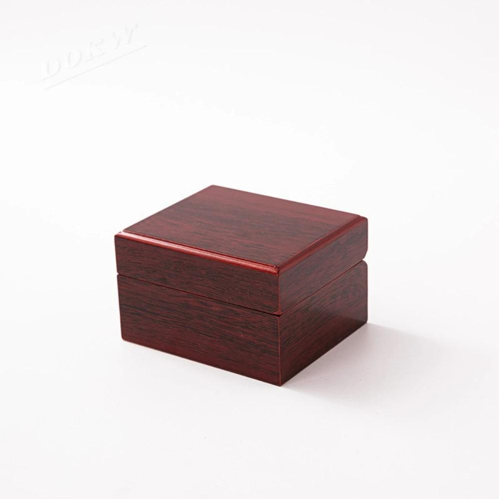 Boîte de montre, boîte de montre-bracelet en laque piano
