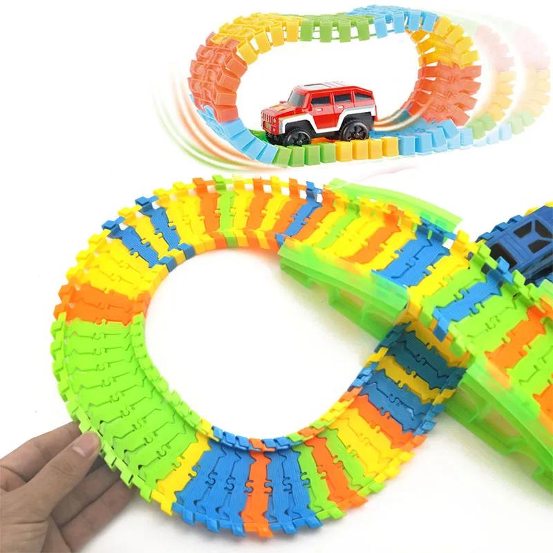 Bricolage avec carte assembler cascadeur voiture variété universelle course ensemble piste voiture F