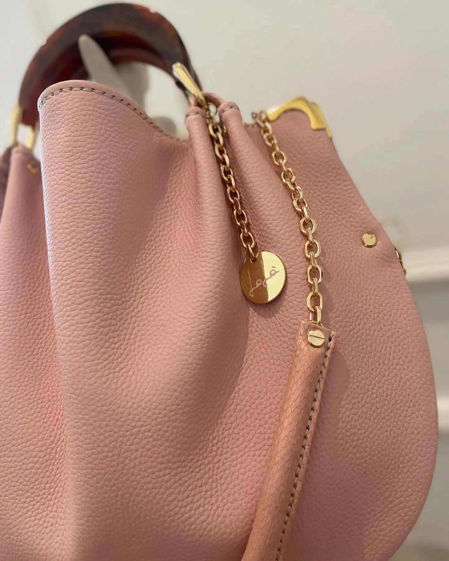 Perdu dans les détails vintage et le sac en cuir artificiel à bandoulière fendue avec doubles poigné