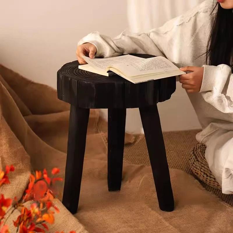 Wabi Sabi Table basse ronde Miniature organique Table d'appoint moderne en bois massif petits espace