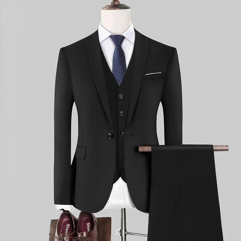 Costume uni élégant et formel pour homme, idéal pour les occasions professionnelles, mariages, récep