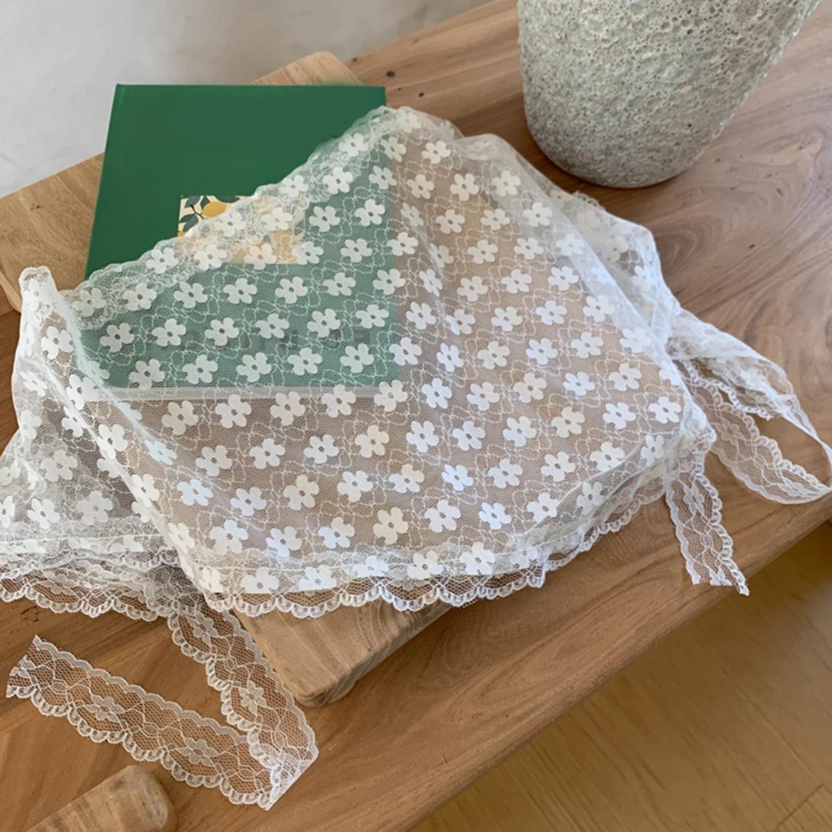 Dentelle fleur tempérament élégant dentelle femme fleur blanc doux triangle écharpe mince ruban resp