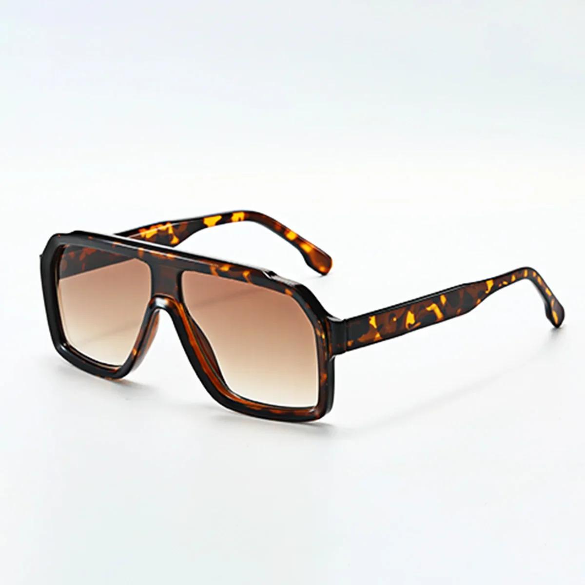 Nouvelle mode femmes marque concepteur de luxe lunettes de soleil Sexy cadre carré oeil de chat lune