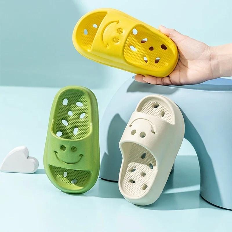 Pantoufles pour enfants garçons EVA visage souriant pantoufles de salle de bain été 2-14 ans fille a