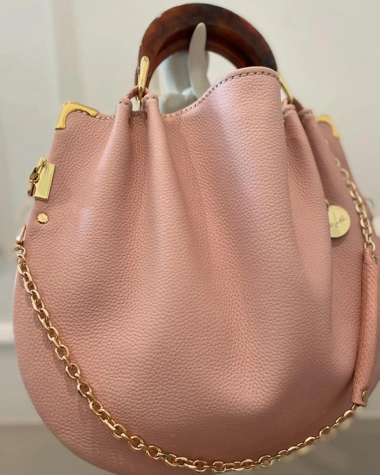 Perdu dans les détails vintage et le sac en cuir artificiel à bandoulière fendue avec doubles poigné
