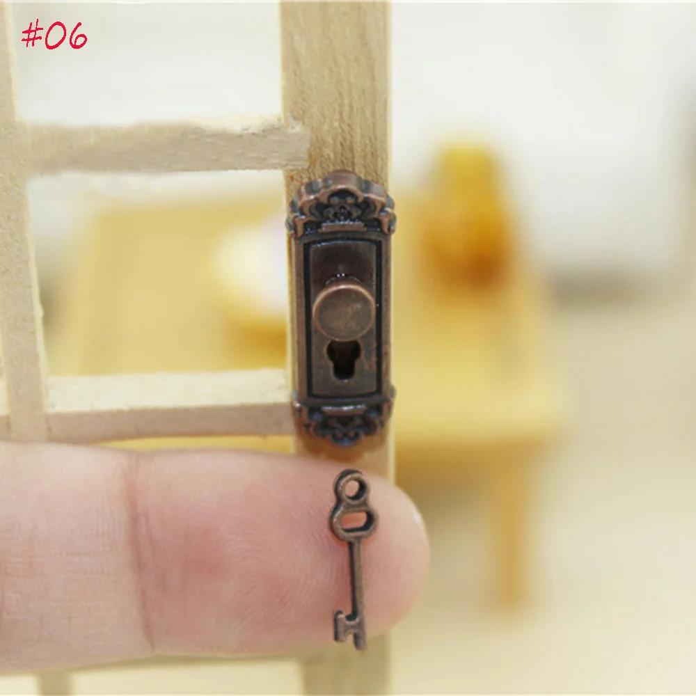Mignon Vintage drôle 1/12 échelle maison de poupée Miniature serrure de porte et clé maison de poupé