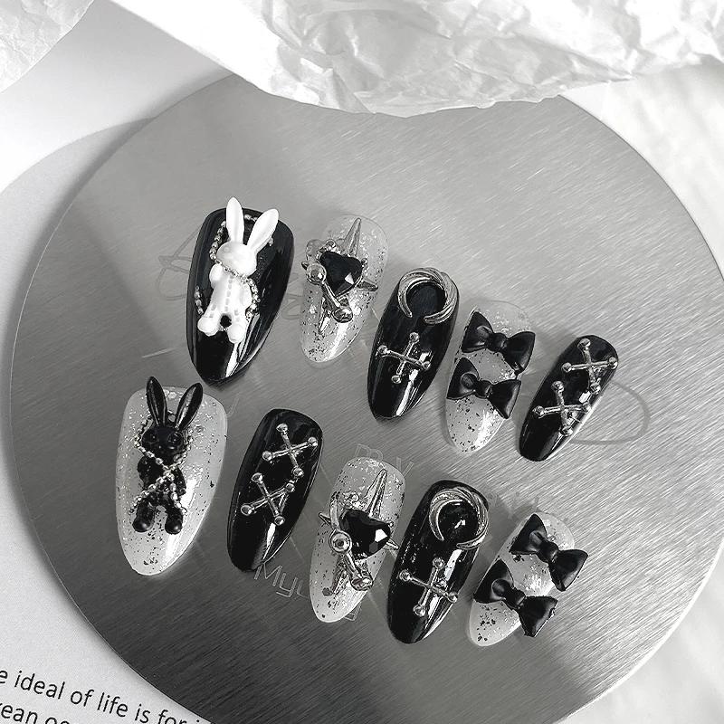 Nail art en forme d'amande fait à la main, beaux faux ongles, lapin noir et blanc d'halloween, adapt