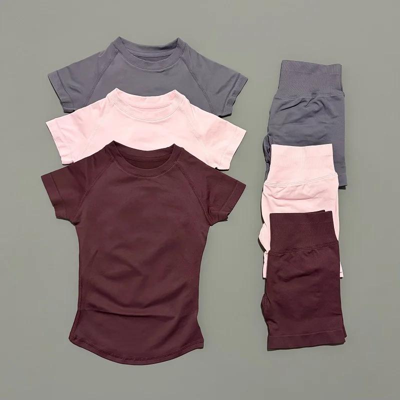 Ensemble de sport 2 pièces pour femme : Haut de yoga sans couture à manches courtes et short de spor