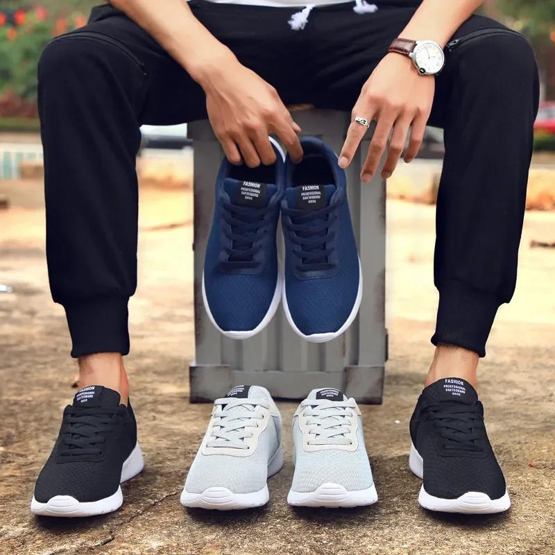2025 Les chaussures de marche noires pour hommes sont légères, respirantes, antidérapantes, chaussur