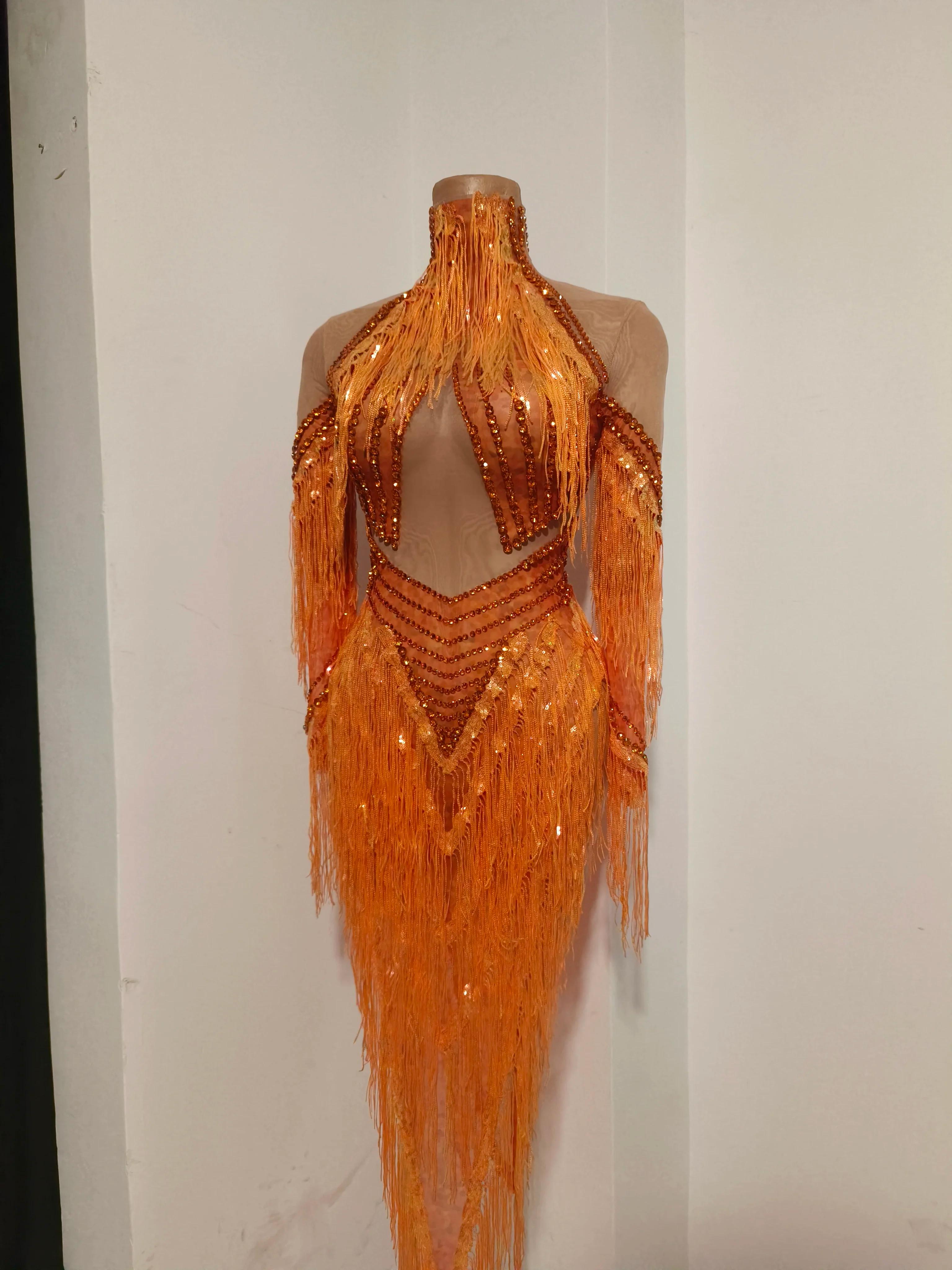 Robe transparente en maille à manches longues avec pompons orange et diamants scintillants pour femm