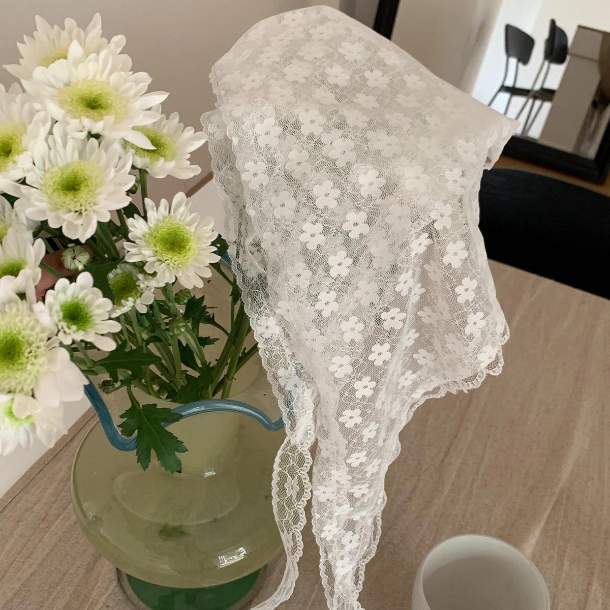 Dentelle fleur tempérament élégant dentelle femme fleur blanc doux triangle écharpe mince ruban resp