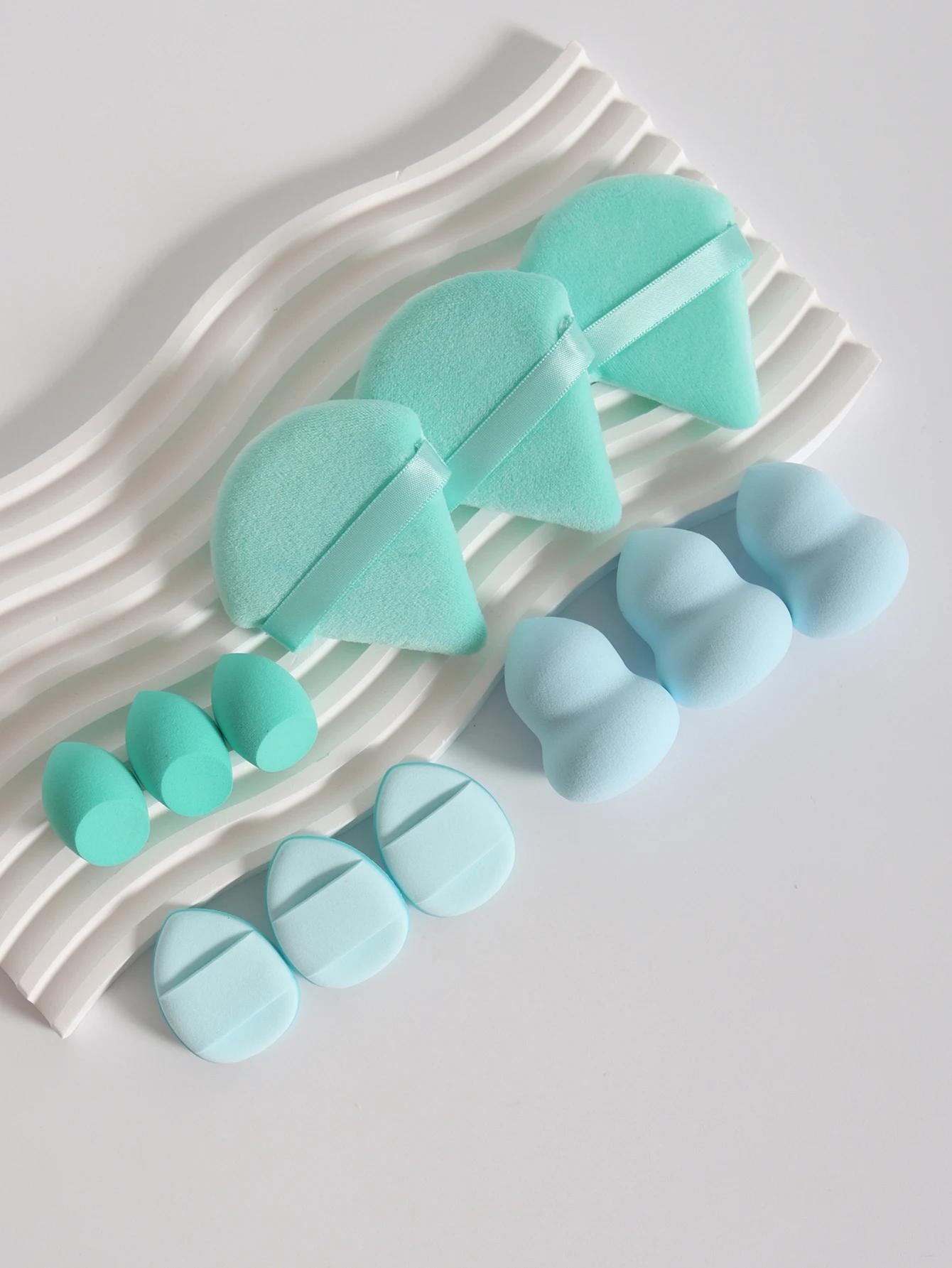 Un ensemble de 12 éponges de maquillage polyvalentes, composé de 3 bouffées de poudre libre, 3 mini