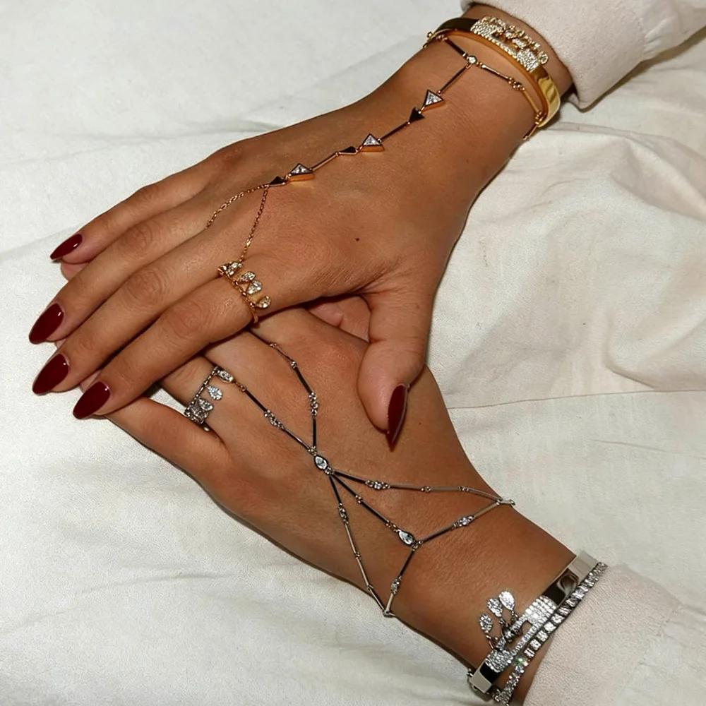 Bracelet à chaîne à main avec pompon en CZ transparent, couleur or, avec Station ronde CZ, Double ch