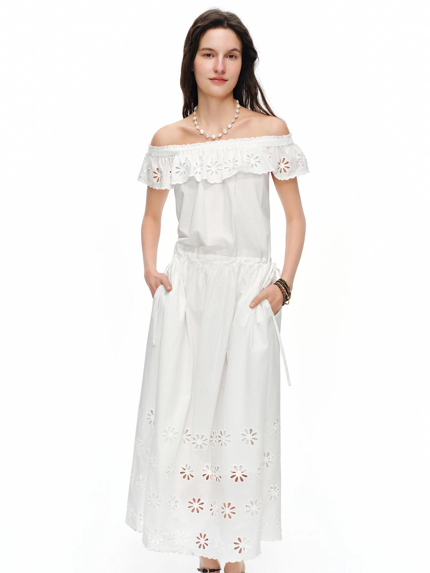 Robe DUSHU florale à épaules dénudées avec broderie et lacets, blanche, coupe trapèze amincissante,