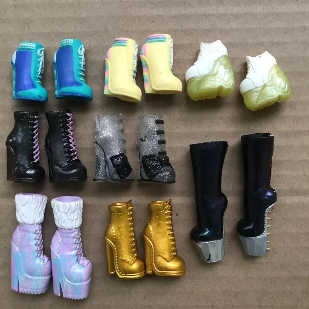Chaussures originales pour mains de poupée, bottes, boucles d'oreilles, décors de remplacement, main