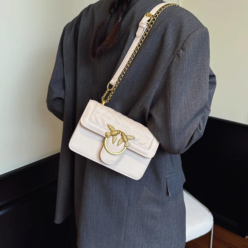 Nouveau Sac Messager Carré à Chaîne pour Femme, Style Coréen Haut de Gamme, Idéal pour les Trajets Q