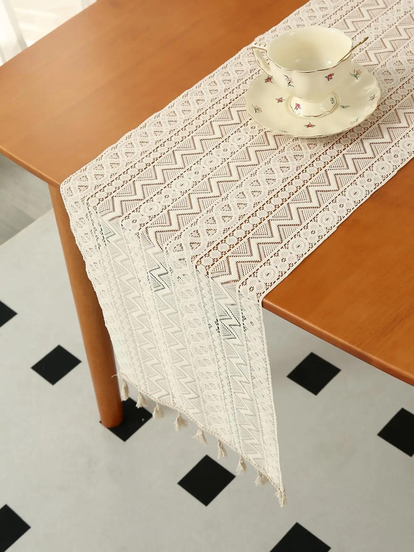 Chemin de Table Beige en dentelle et coton mélangé, tissu avec pompon pour décoration de Table basse