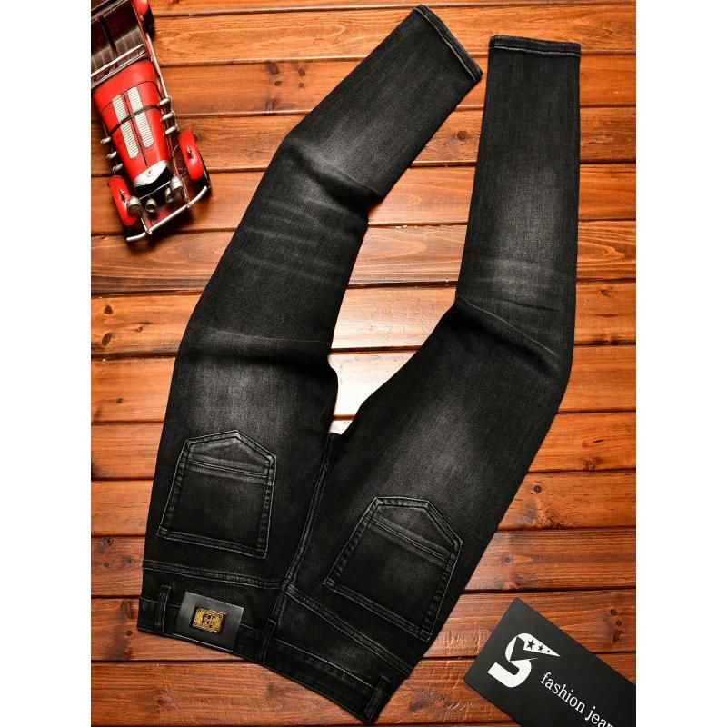 Jean noir pour hommes, Design de décor en métal, tendance, déchiré, mode rétro nostalgique, pantalon