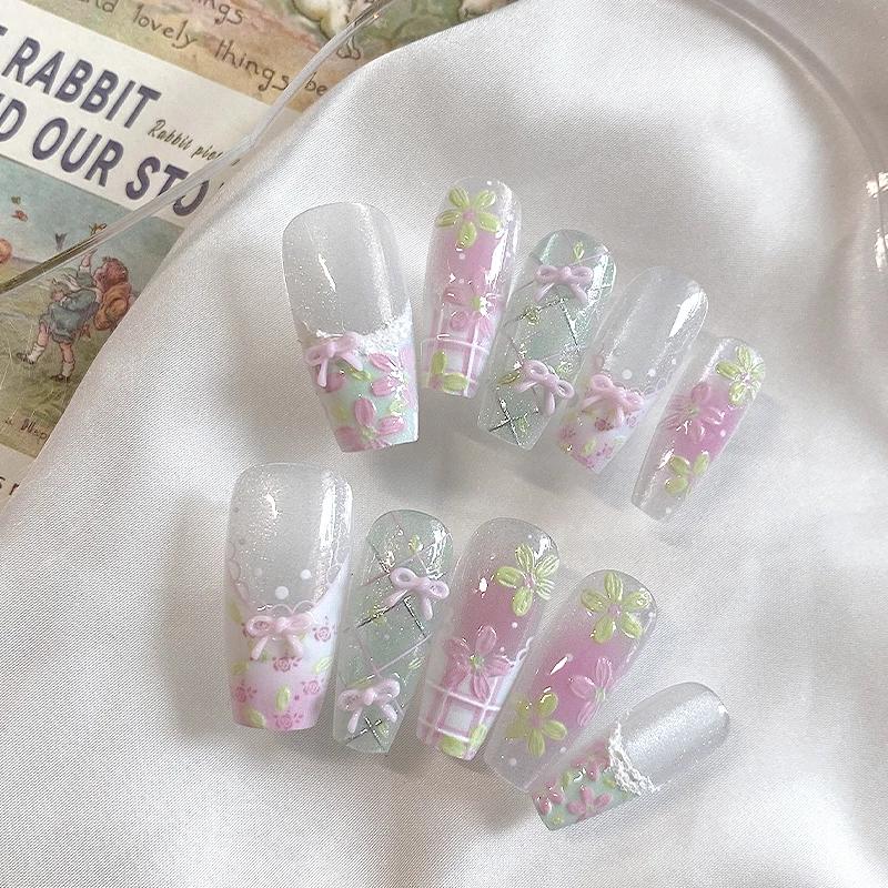 Nail art en forme de cercueil fait à la main, beaux faux ongles, nail art floral frais, adapté aux f
