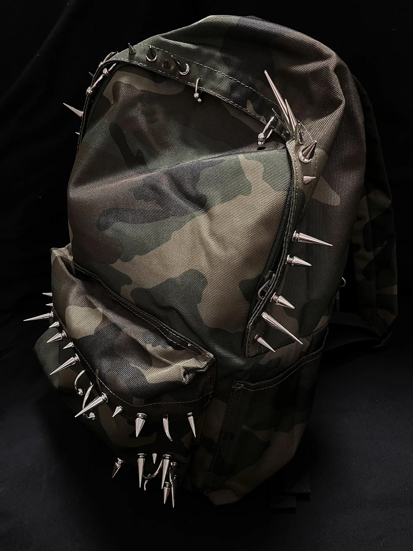 Sac à dos imprimé camouflage à rivets punk pour hommes et femmes, sac à dos conçu à la mode
