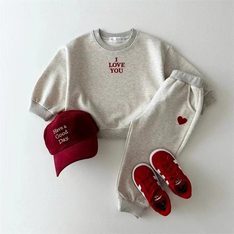 TZ2489 Style coréen printemps automne ensemble de vêtements pour enfants avec lettre coeur conceptio