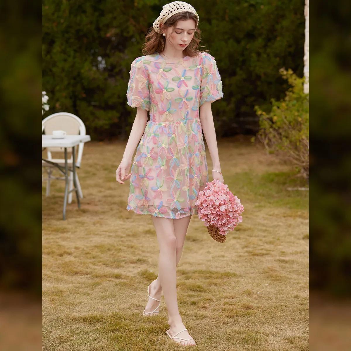 LOUIS YAO robe florale 2025 doux 3D couches sens couleur contraste robe à fleurs manches bouffantes