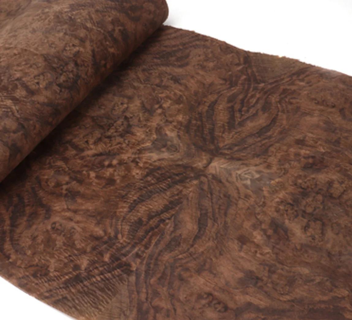 Longueur: 2.5 mètres largeur: 580mm T:0.3mm épissage de noyer naturel avec surface de bavure placage